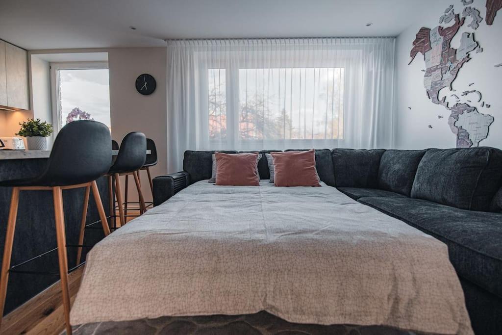 הפסלאו New Luxury 3Br Apartment In Old Town, Free Parking מראה חיצוני תמונה