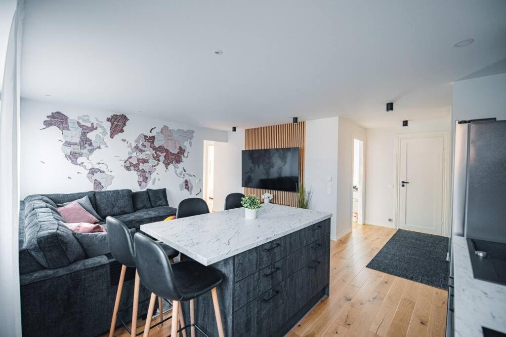הפסלאו New Luxury 3Br Apartment In Old Town, Free Parking מראה חיצוני תמונה
